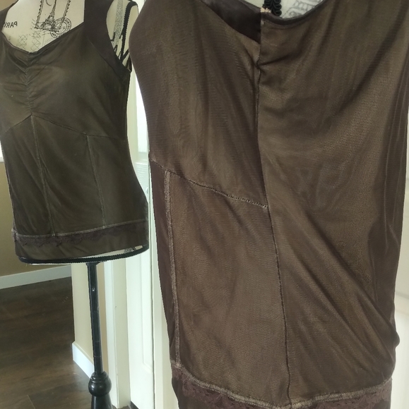 Layered Chocolate Sleeveless Top - Picture 4 of 6